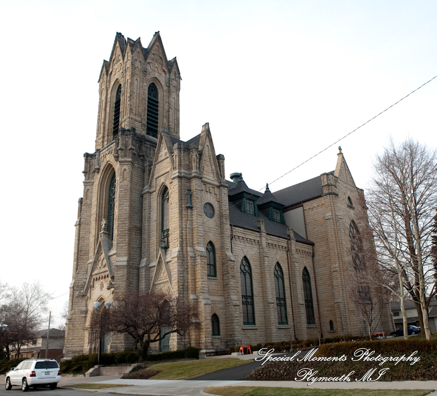 Katie & Mike at St. Patrick Historic Catholic Toledo OH wedding photograph