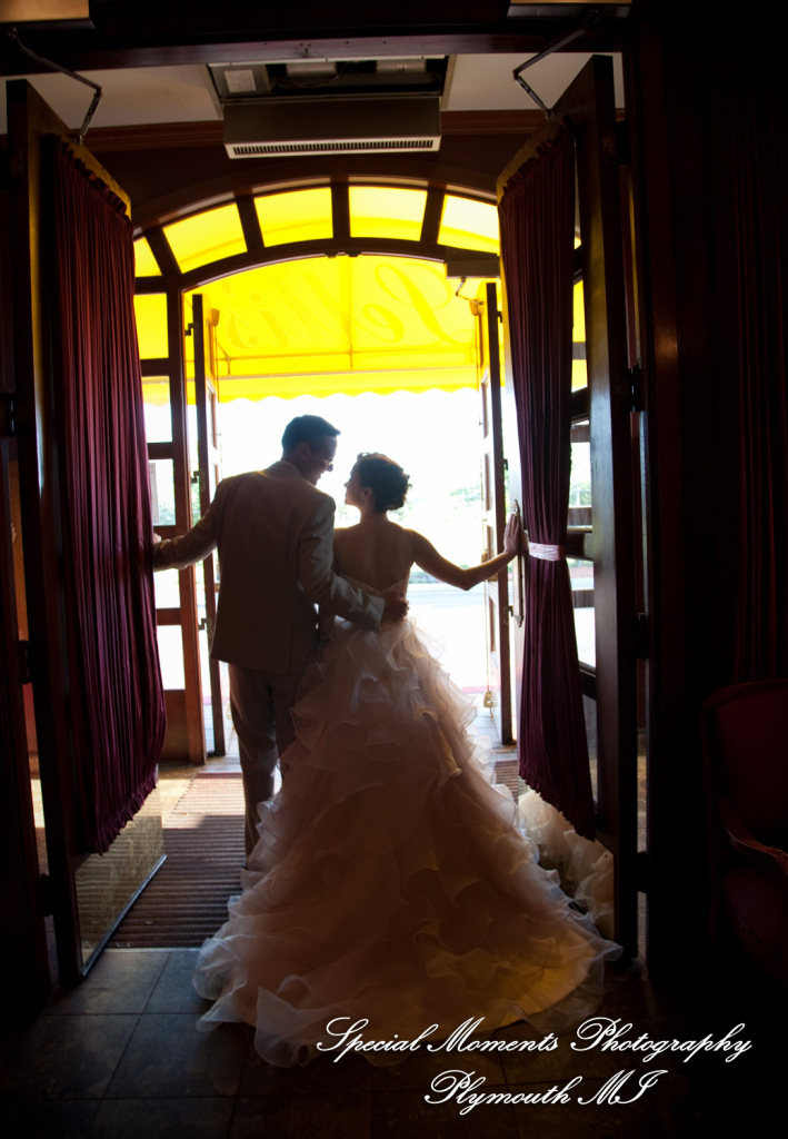 Deanna Sue at Lellis Inn Auburn Hills MI wedding photography Deanna Sue at Lellis Inn Auburn Hills MI wedding photography