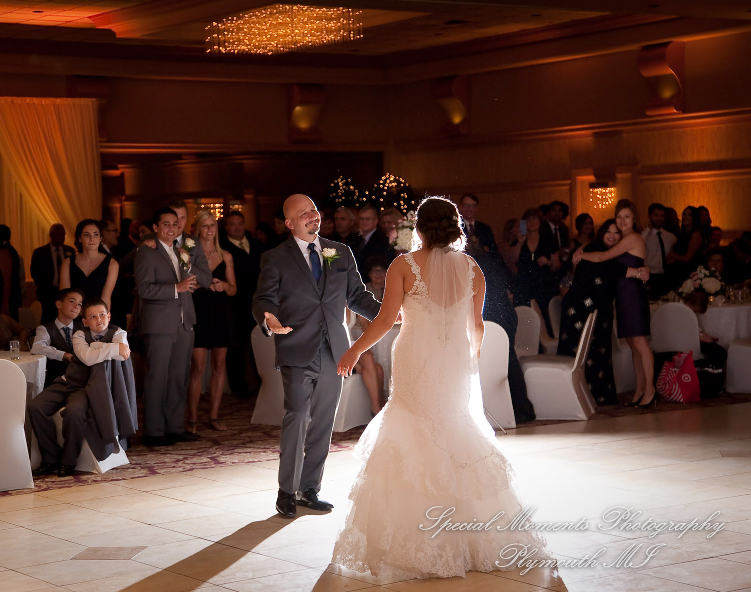 Stefanie & David at Larsa Palace Banquet Facility Warren MI wedding photography