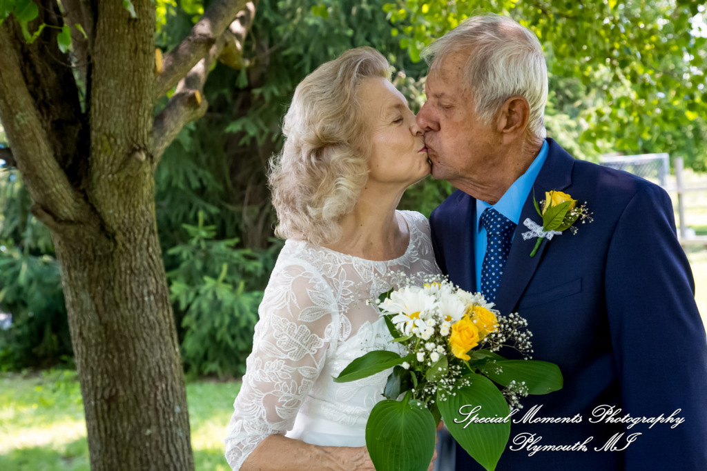 Home wedding Romulus MI photograph