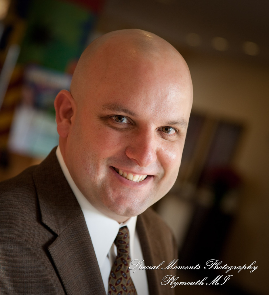 Ryan L. wedding photographer Head Shot
